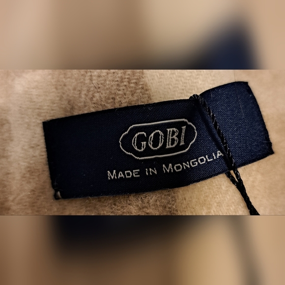 NWT Gobi Cream Plaid Cashmere Neutral Boho Casual Scarf Wrap w/ Fringe - Picture 7 of 8